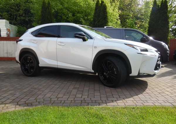 Lexus NX cena 108000 przebieg: 77000, rok produkcji 2017 z Września małe 121